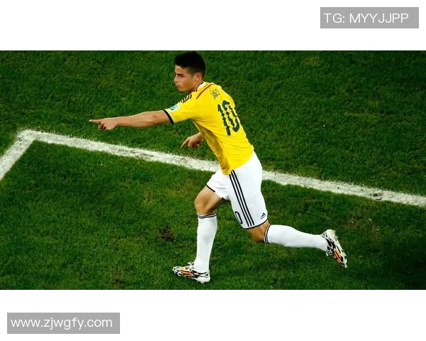 英格兰足球明星哈特利的传奇生涯与场上精彩瞬间回顾